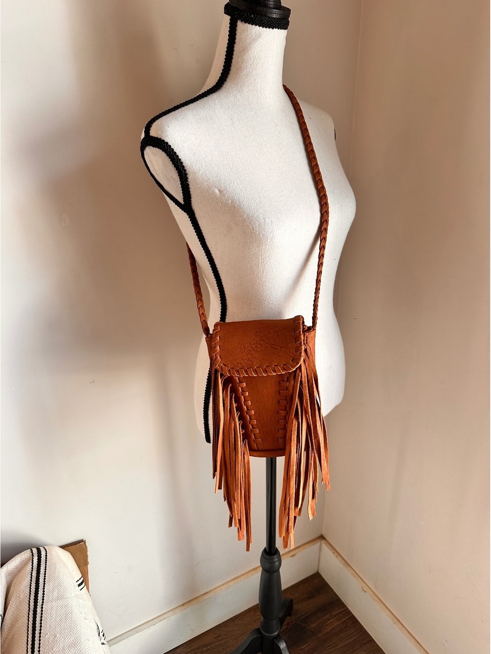 Boho Western Fringe Genuine Leather Crossbody Bag – Cognac Brown